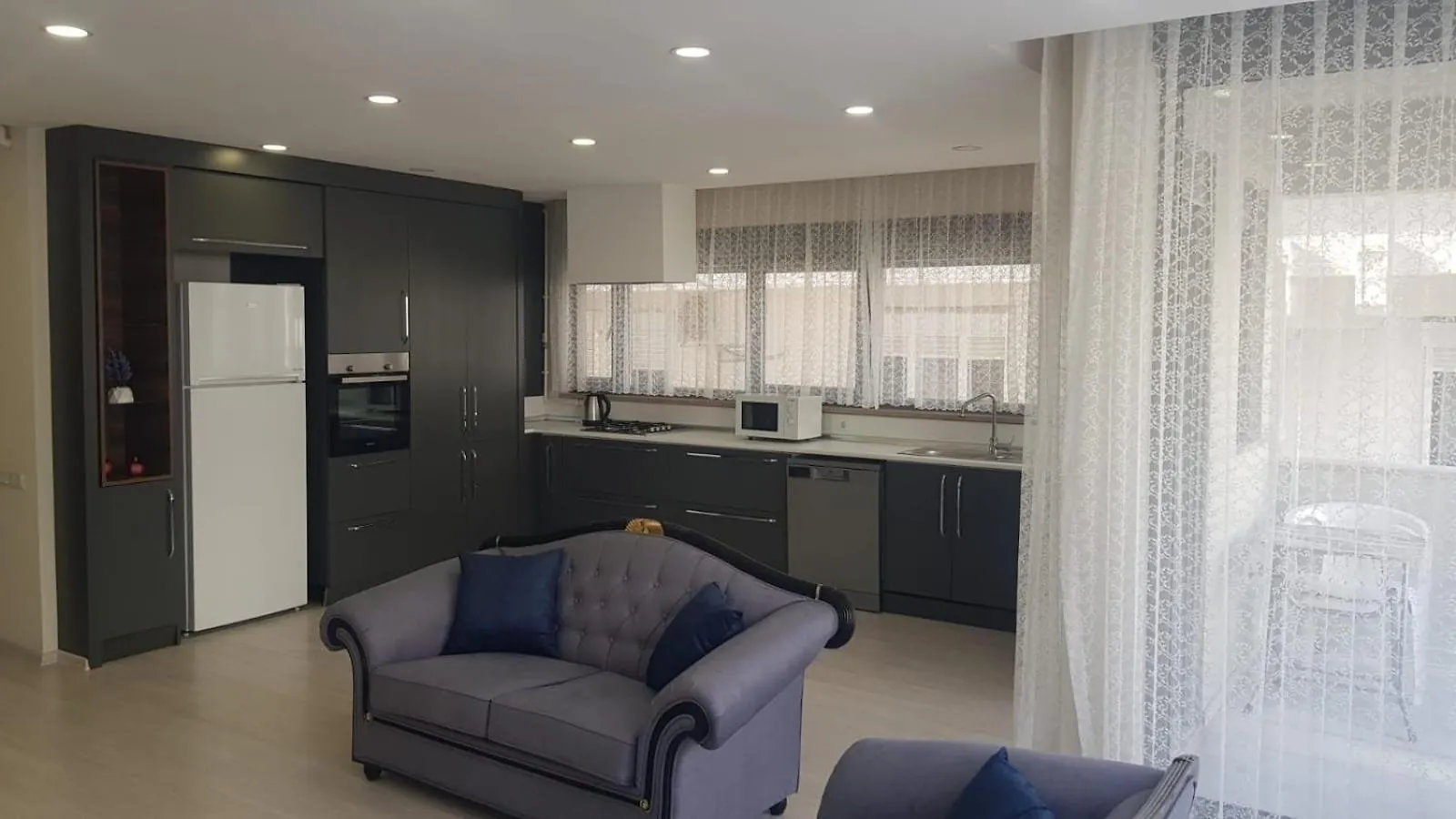 אנטליה 6 Central Location, Close To Beaches And Anywhere דירה
